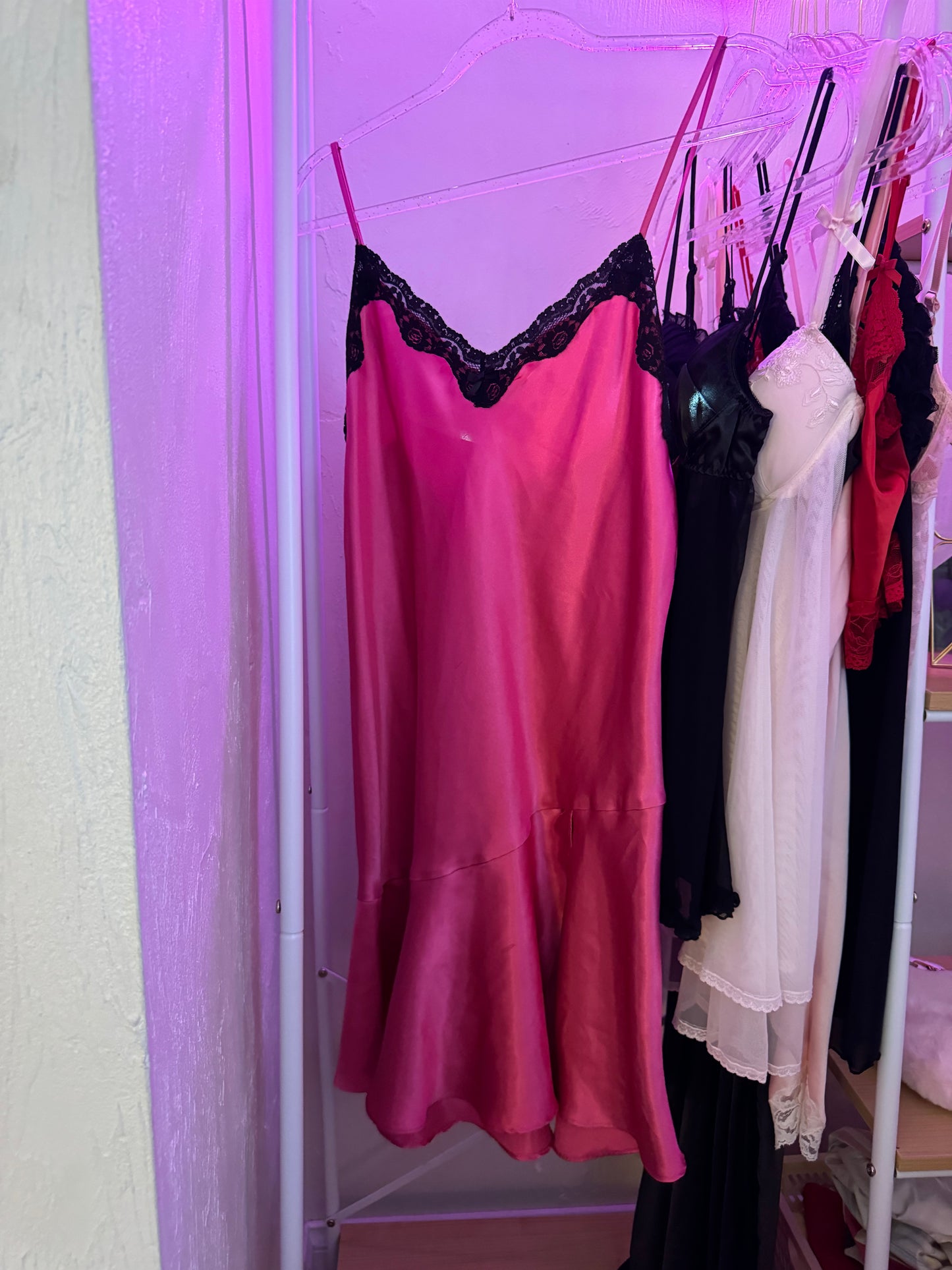 Vintage hot pink/black lace slip dress/robe set